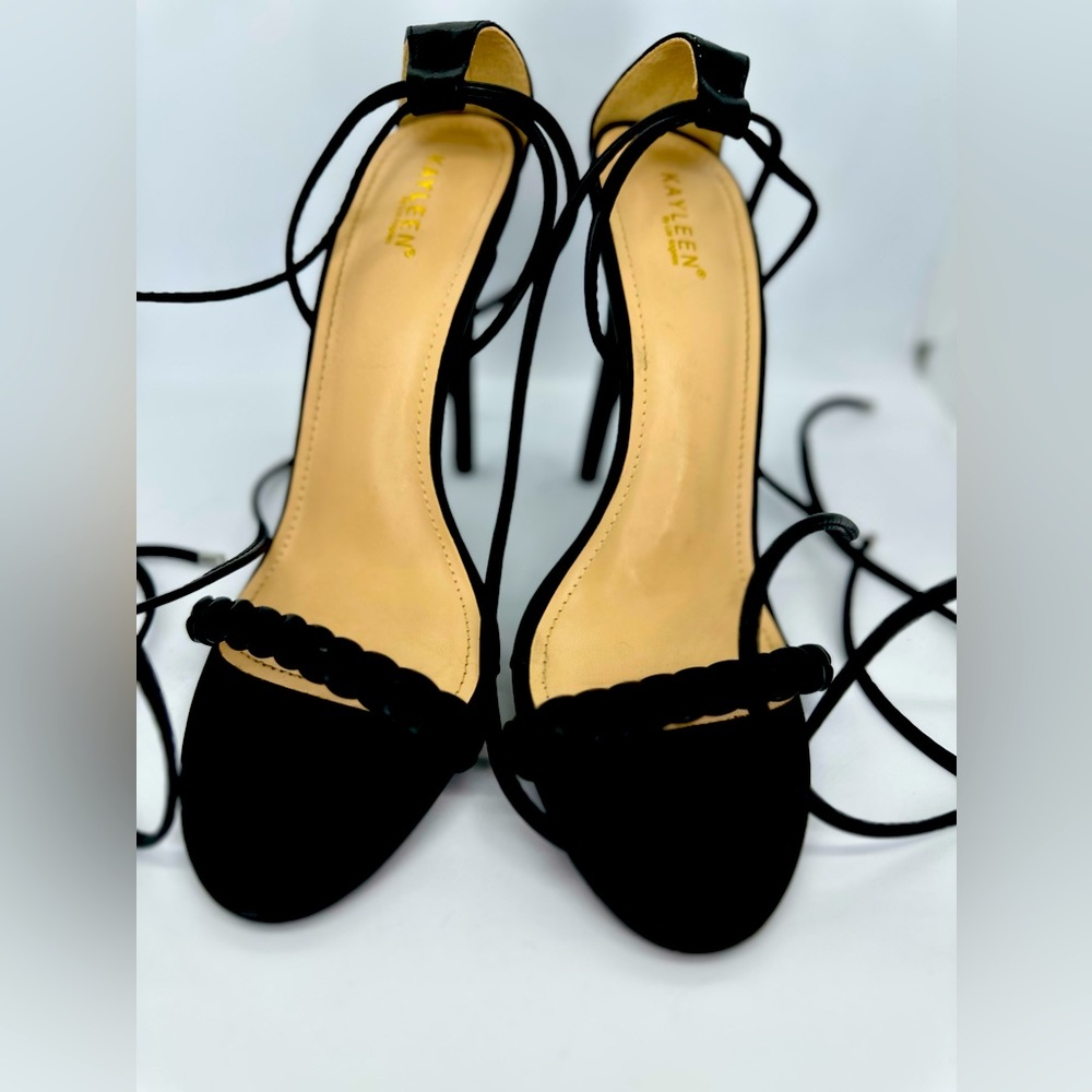 KAYLEEN by Los Angeles Black Wrap Heels. Size 10 - Picture 12 of 16
